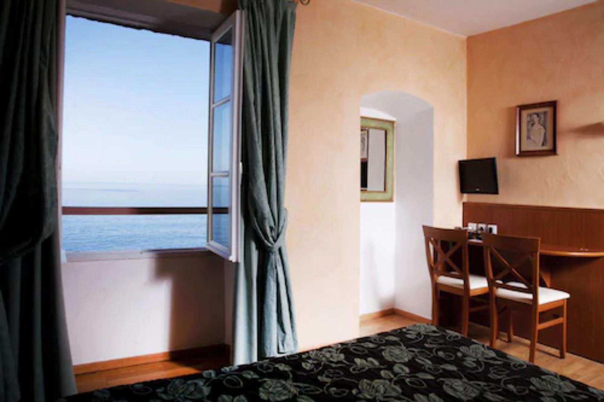 Hotel Posta Vecchia Bastia  Exterior photo